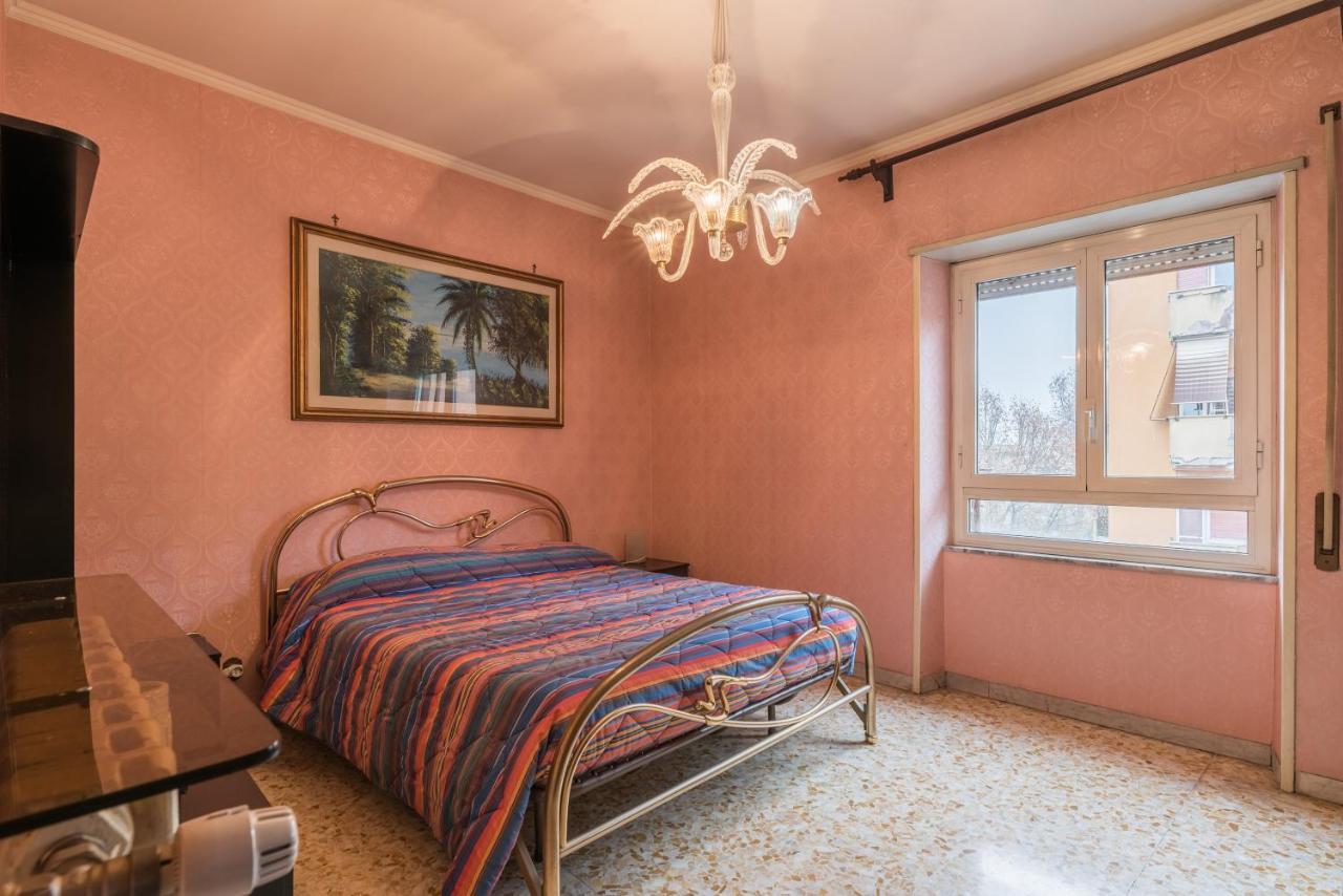 Altido Classic Style Flat With Balcony Apartamento Roma