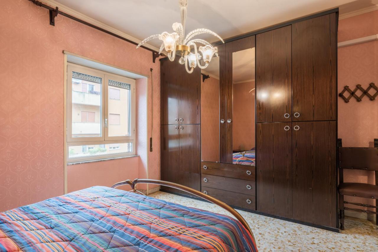 Altido Classic Style Flat With Balcony Apartamento Roma